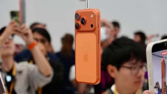 上市50天iPhone17国内销量突破900万台同比猛增50%：销量接近小米17的5倍