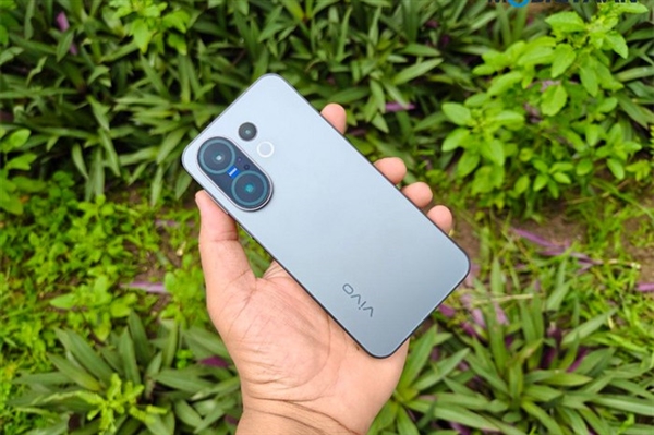 vivoS50系列预热信息：配备旗舰级三大核心部件，堪称S系列中堆料最为极致的一代产品