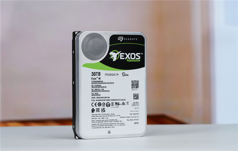 HAMR与CMR双技术赋能，打造稳定可靠企业级硬盘！希捷银河ExosM30TB深度评测：读取速度直逼300MB/s