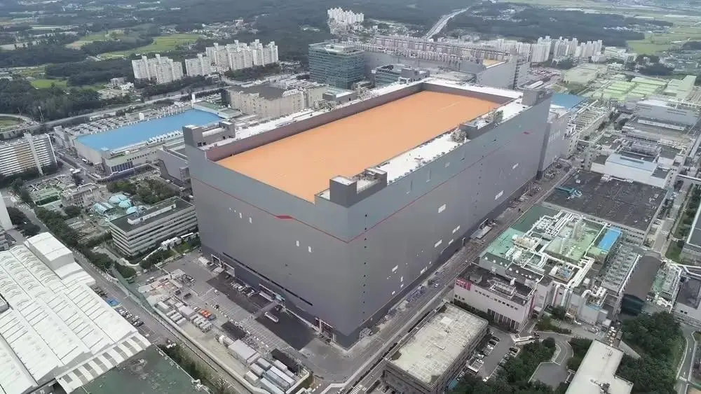 有消息透露，SK海力士计划在2026年全面扩大非HBM类通用DRAM内存的产能，以充分盘活现有资源