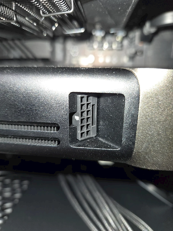 NVIDIA售后服务存在双重标准：价值1万美元的显卡出现故障可免费更换，而1千美元的显卡却不予处理
