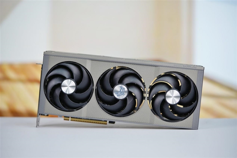 高性价比实力凸显AI表现卓越！RX9060XT16GB对决2款RTX5060Ti
