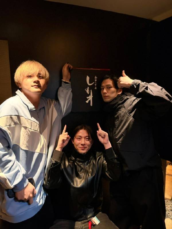 饰演“索隆”的演员新田真剑佑，在“海贼王卡牌”锦标赛中取得了第8名的成绩