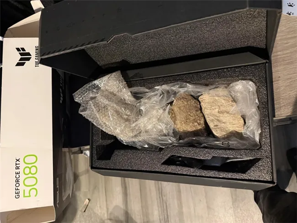 RTX5080成了无法使用的“真石头”还不给退款，历经一个月的折腾总算有了结果！关键证据帮了大忙