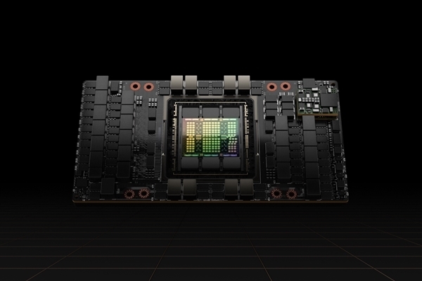 8卡售价150万NVIDIA黄仁勋就H200出口事宜回应：已提交许可申请目前等待批准