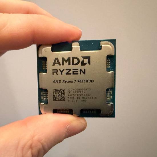 全球游戏CPU速度之王：AMD锐龙79850X3D实拍首秀！