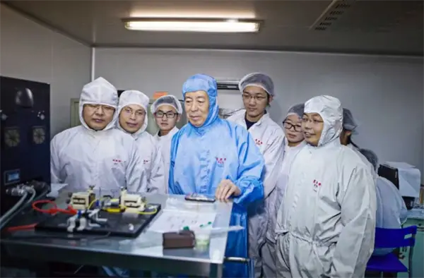 西电团队成功解决芯片散热领域的世界性难题，界面热阻被降低到原来的三分之一