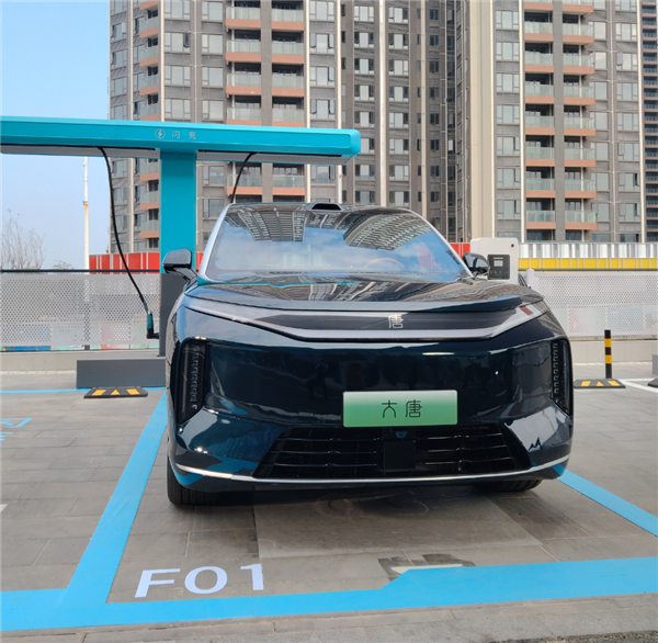 比亚迪大唐无伪装实车图流出：车身长度突破5米百公里加速仅需4.9秒