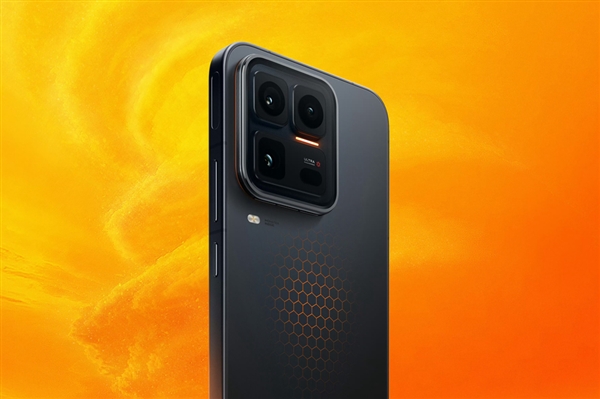 iQOO15Ultra市场表现火爆：24GB+1TB顶配版本售罄，产品经理紧急返厂支援生产
